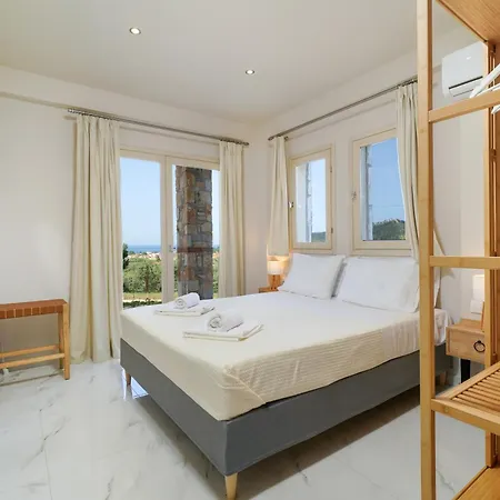 וילה Helicon Luxury לימנאס