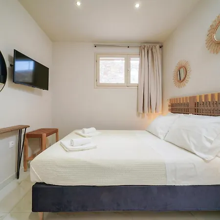 Helicon Luxury Villa *