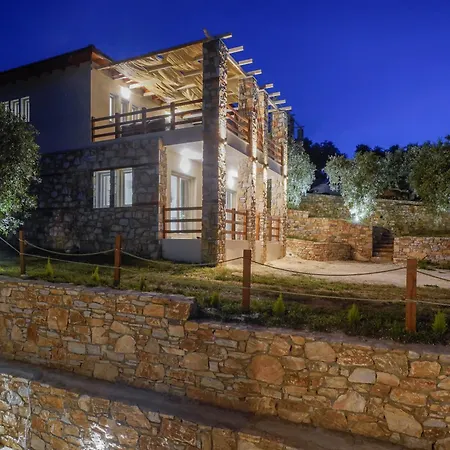 וילה Helicon Luxury לימנאס