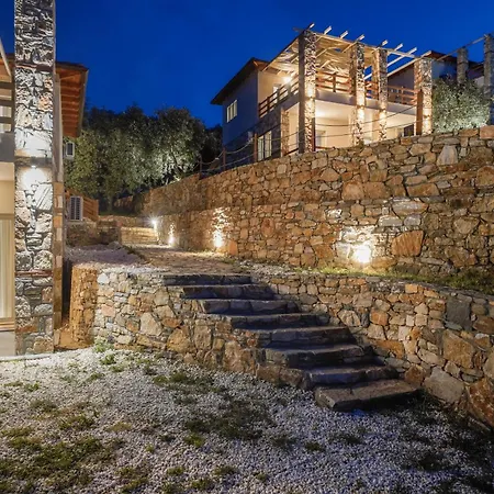 וילה Helicon Luxury