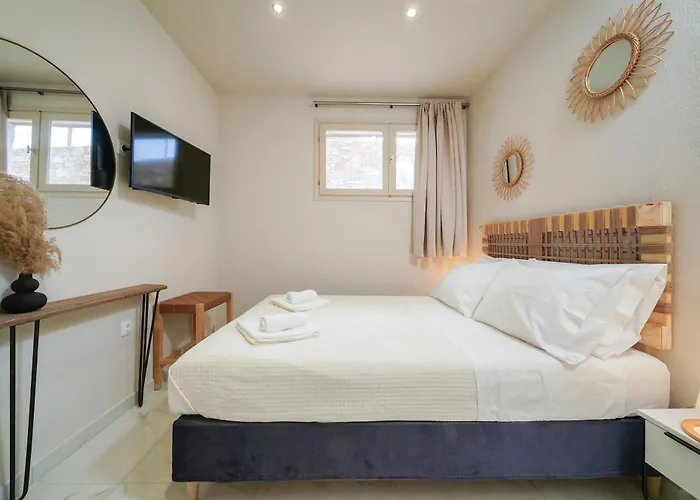 Helicon Luxury Villa *